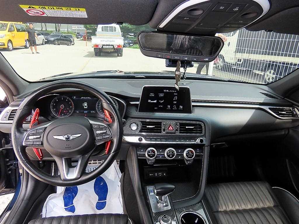 Genesis G70 — photo 07