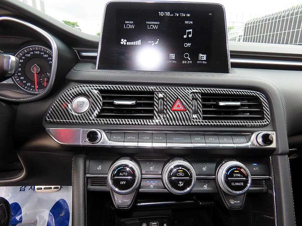 Genesis G70 — photo 13