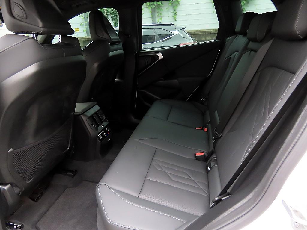 BMW X3 — photo 06