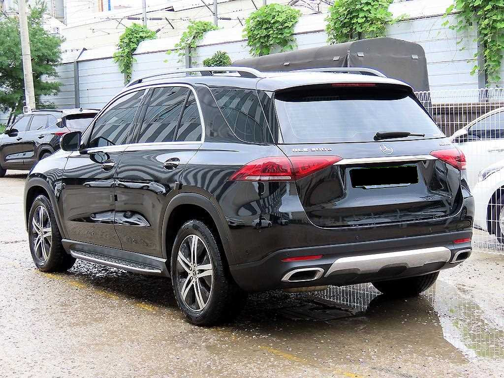 Mercedes-Benz GLE-Class — photo 03