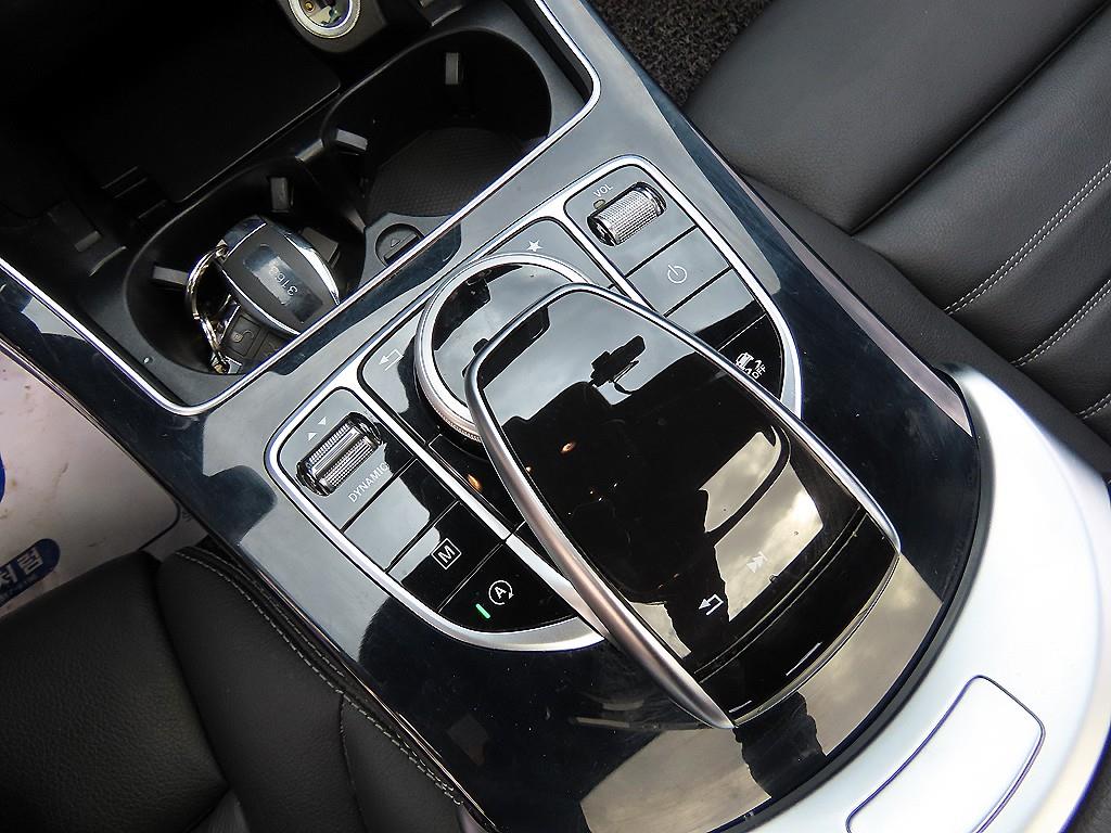 Mercedes-Benz GLC-Class — photo 11