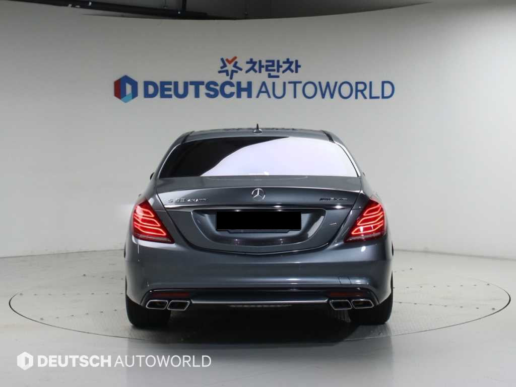 Mercedes-Benz S-Class — photo 04