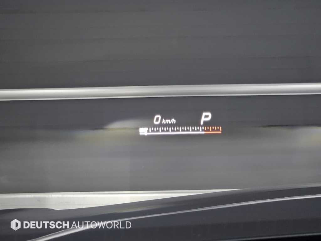 Mercedes-Benz S-Class — photo 17