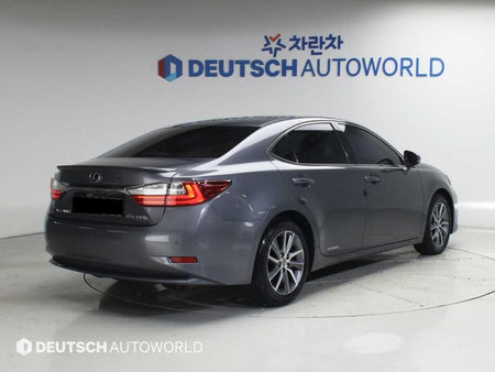 Lexus ES — photo 02