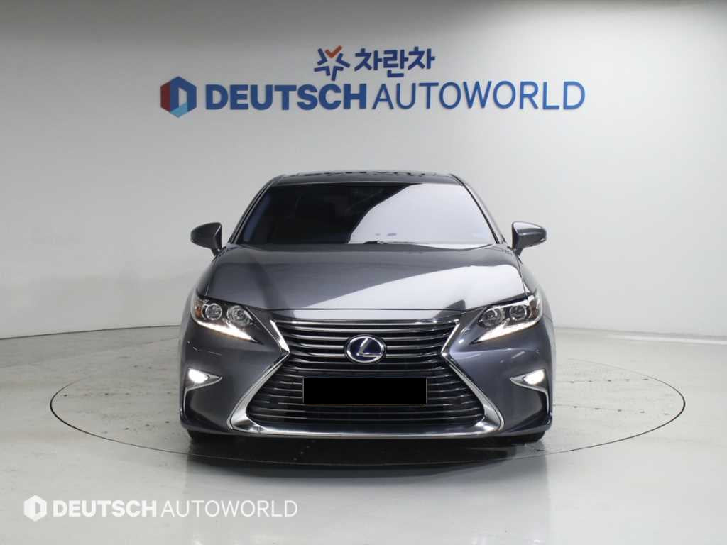 Lexus ES — photo 03