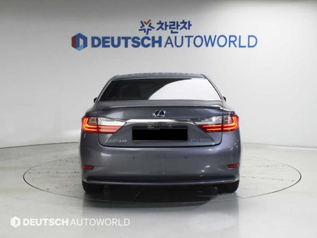 Lexus ES — photo 04