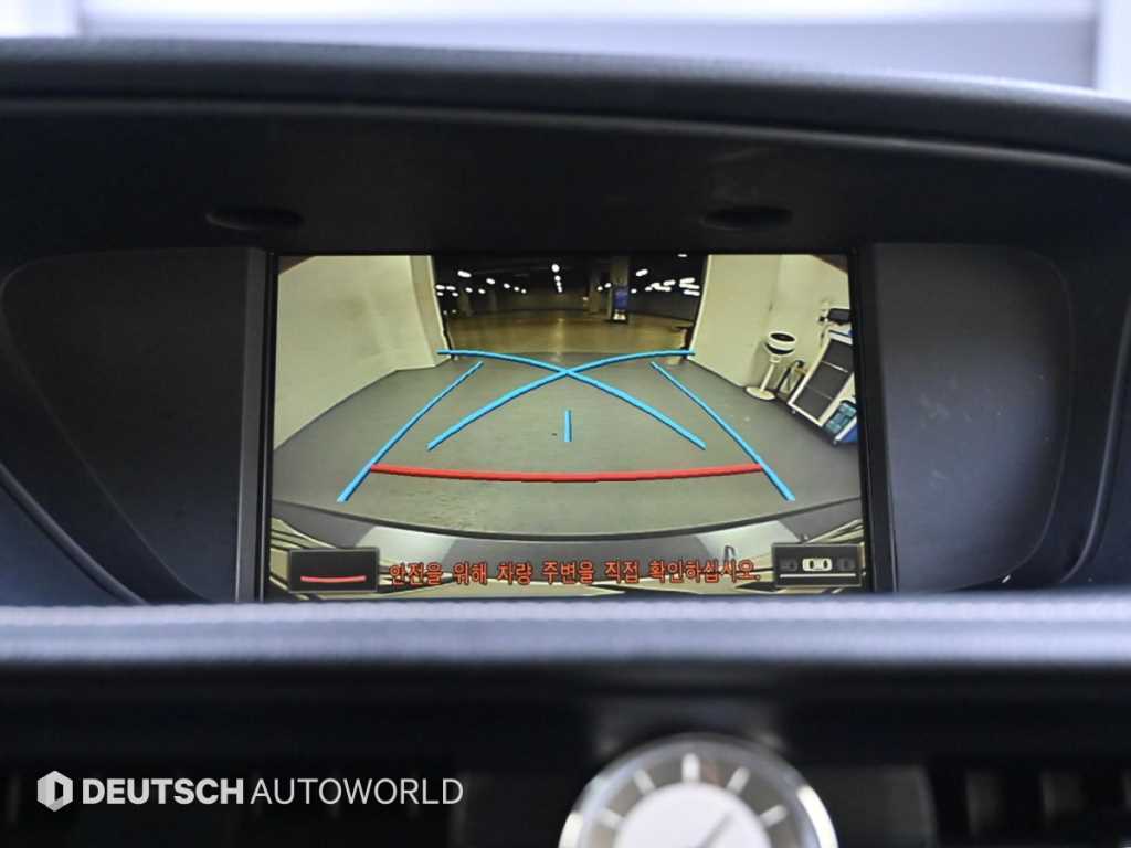 Lexus ES — photo 15
