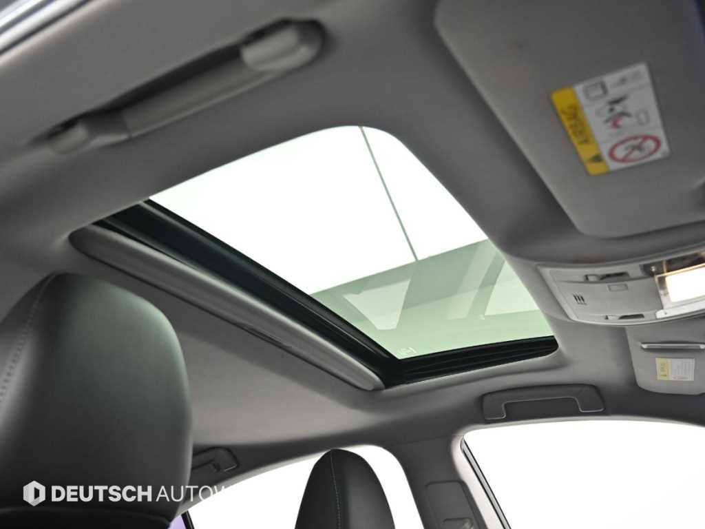 Lexus ES — photo 18