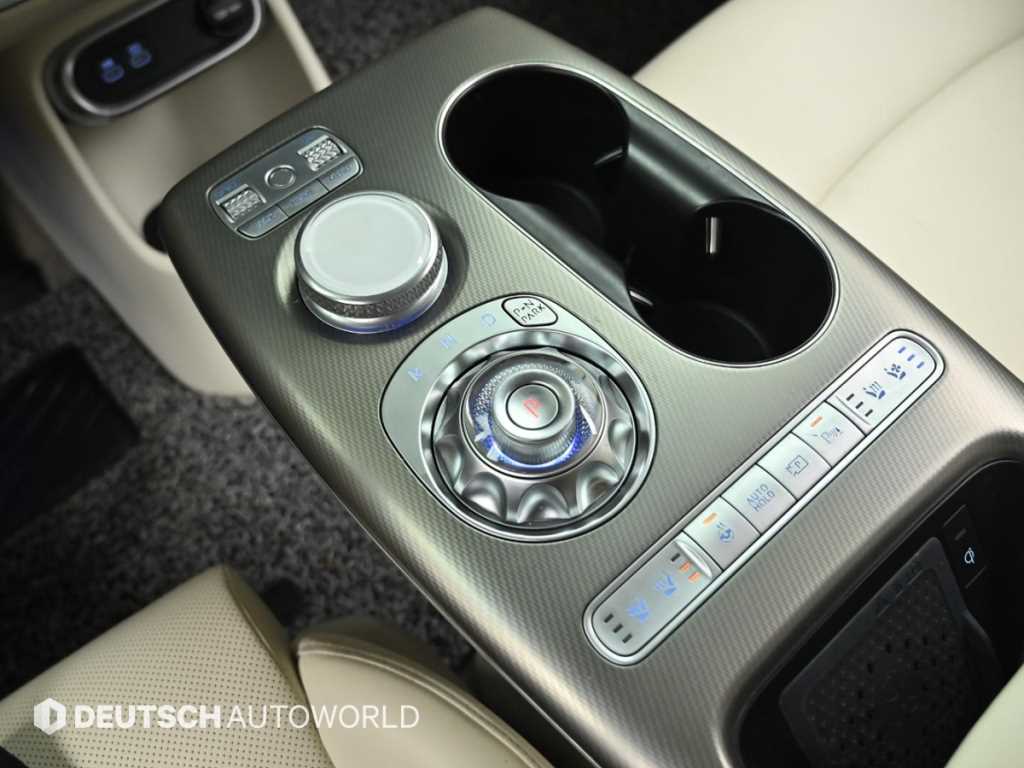 Genesis GV60 — photo 09