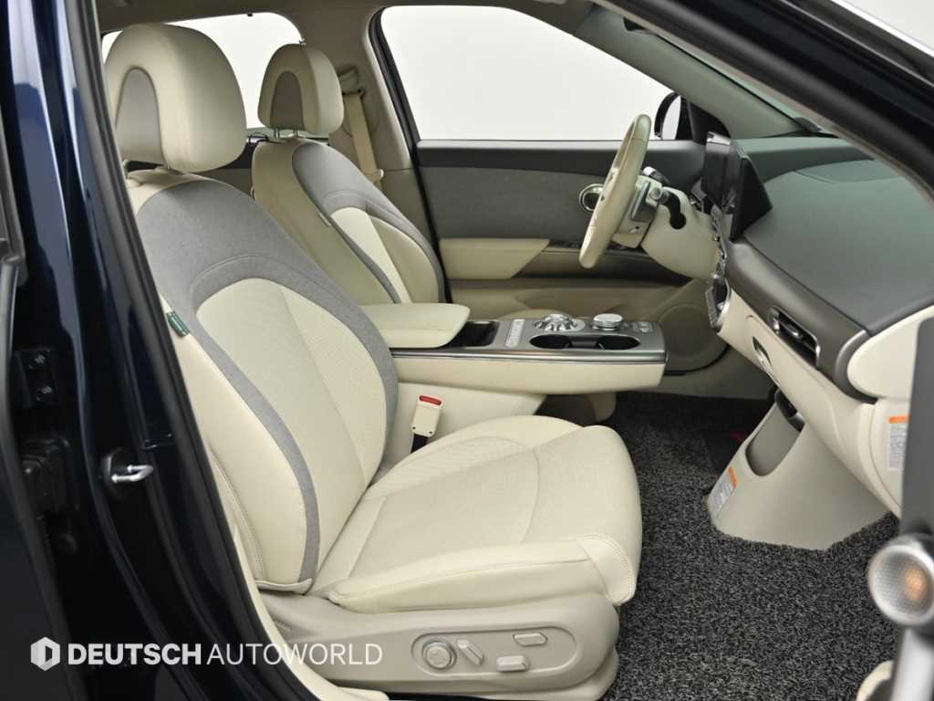 Genesis GV60 — photo 10
