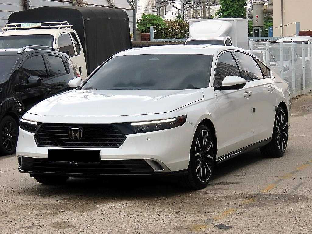 Honda Accord — photo 02