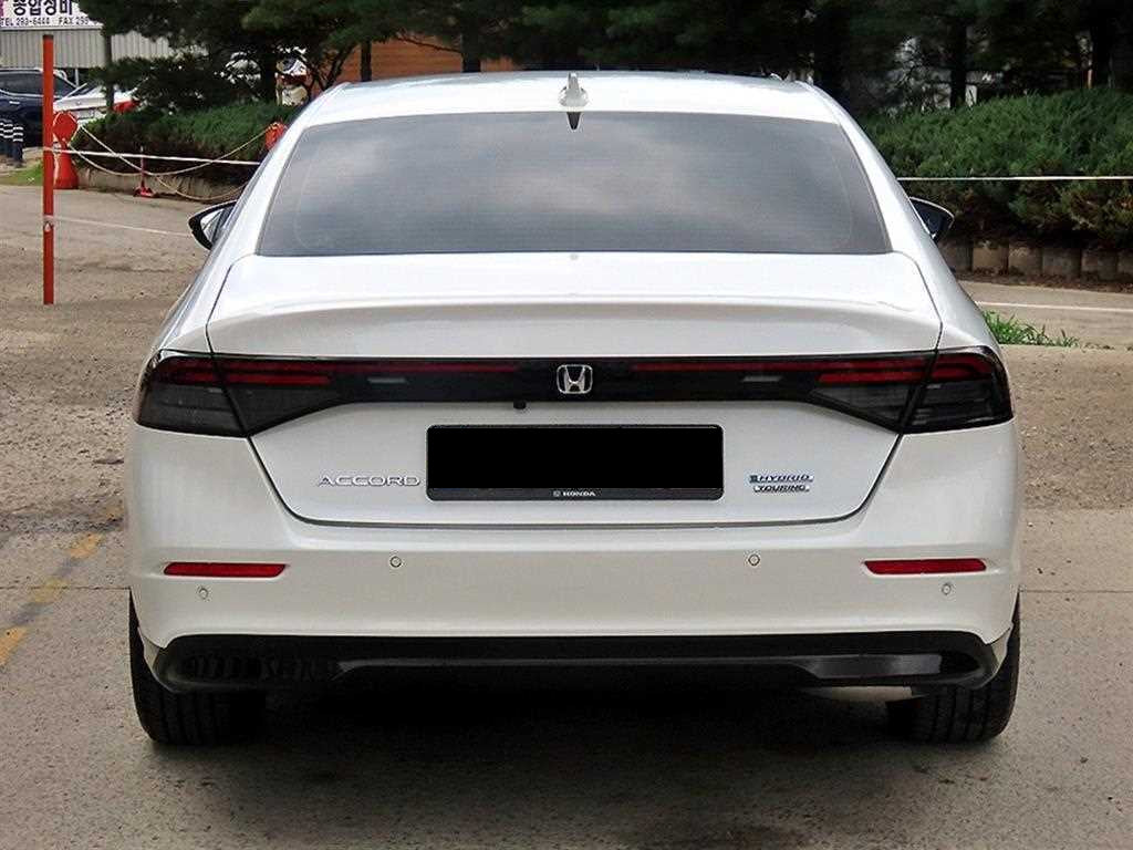 Honda Accord — photo 04