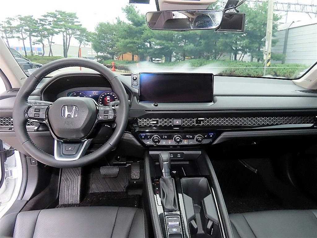 Honda Accord — photo 07
