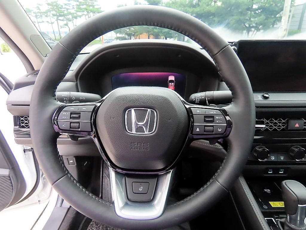 Honda Accord — photo 08