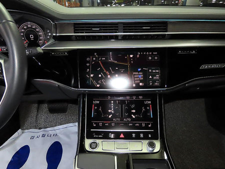 Audi A8 — photo 11