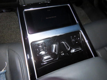 Audi A8 — photo 14