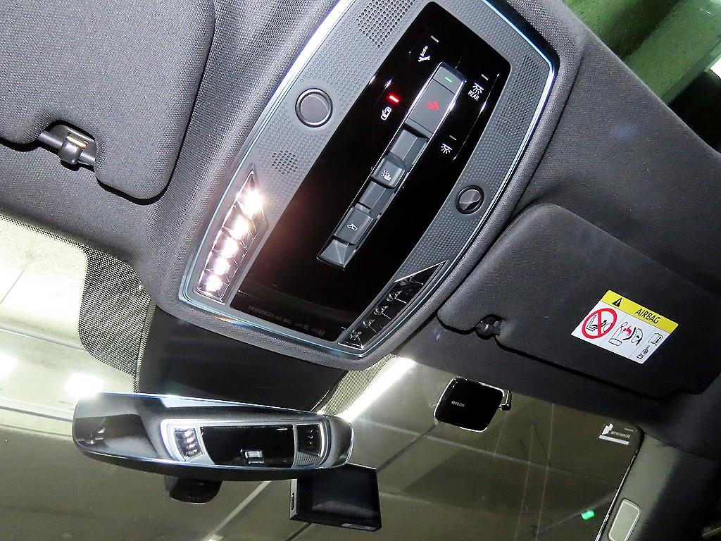 Audi A8 — photo 15