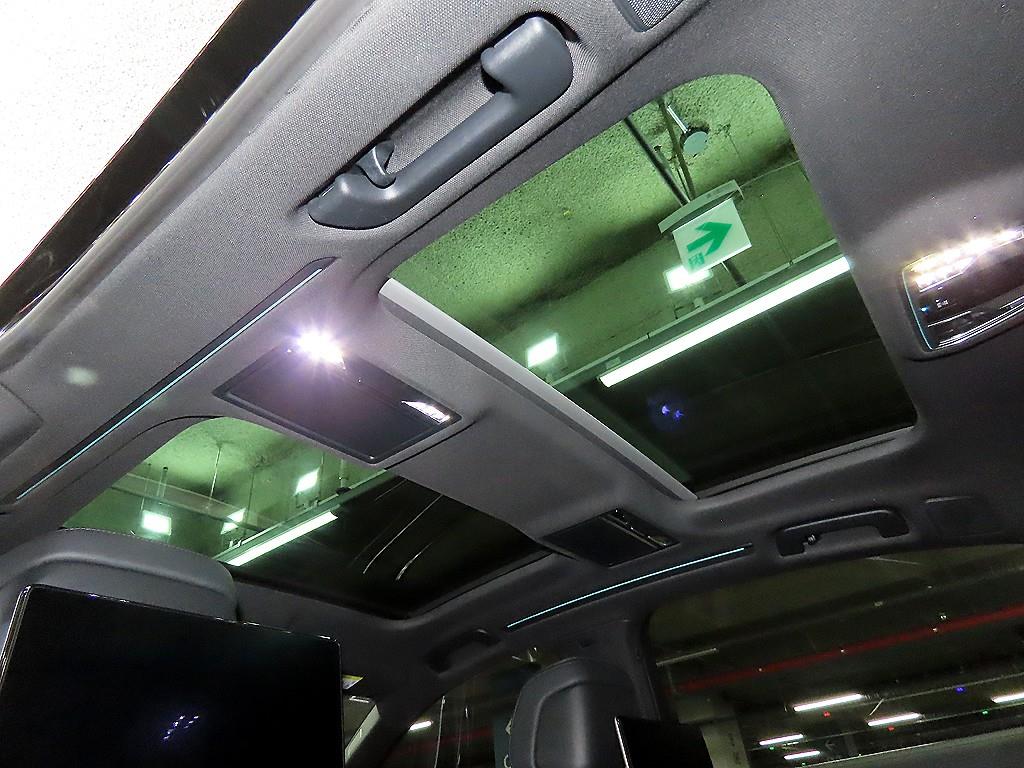Audi A8 — photo 16