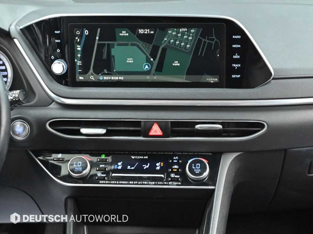 Hyundai Sonata — photo 14