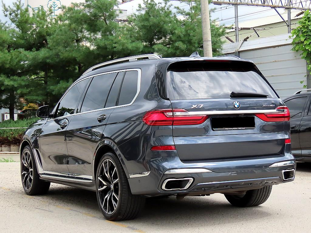 BMW X7 — photo 03