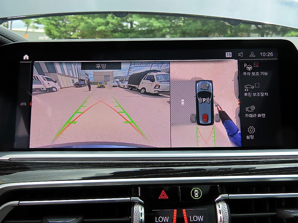 BMW X7 — photo 14