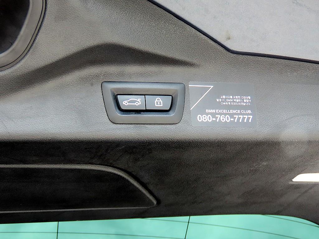 BMW X7 — photo 17