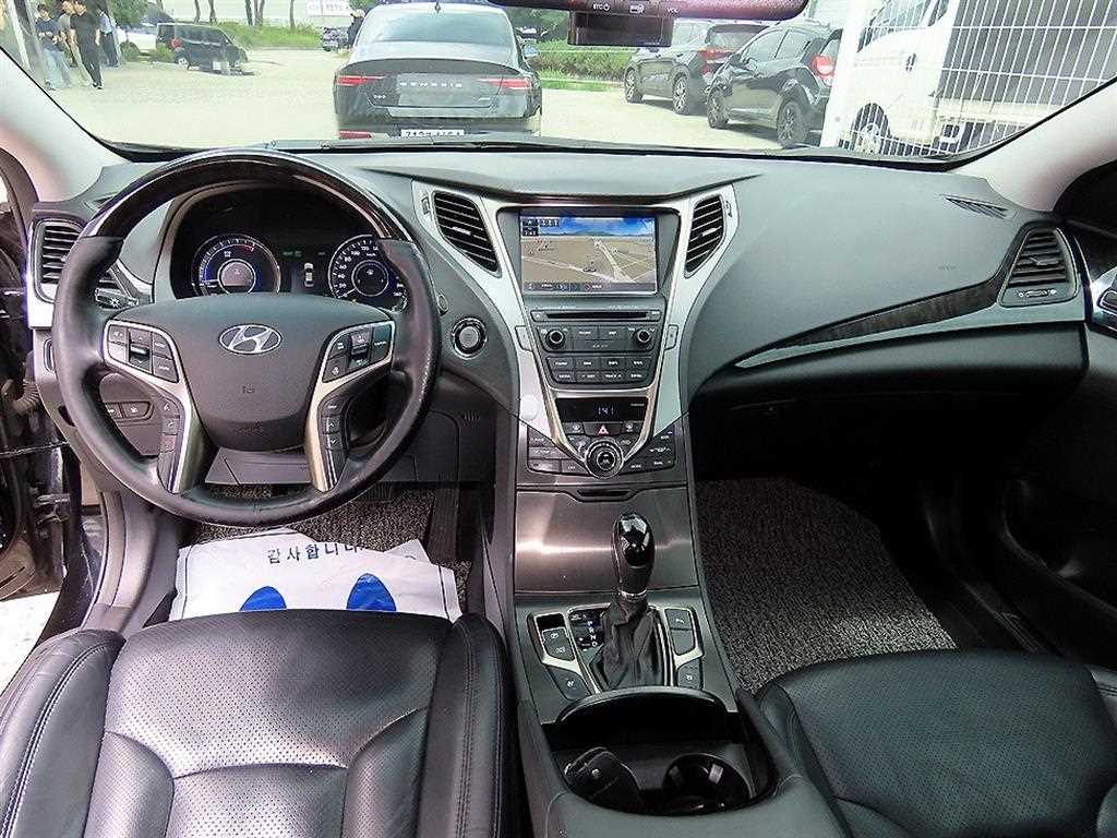Hyundai Grandeur — photo 07