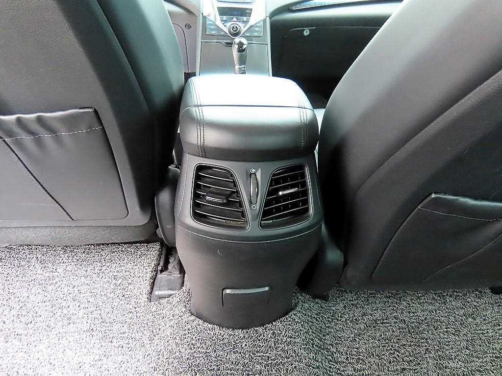 Hyundai Grandeur — photo 18