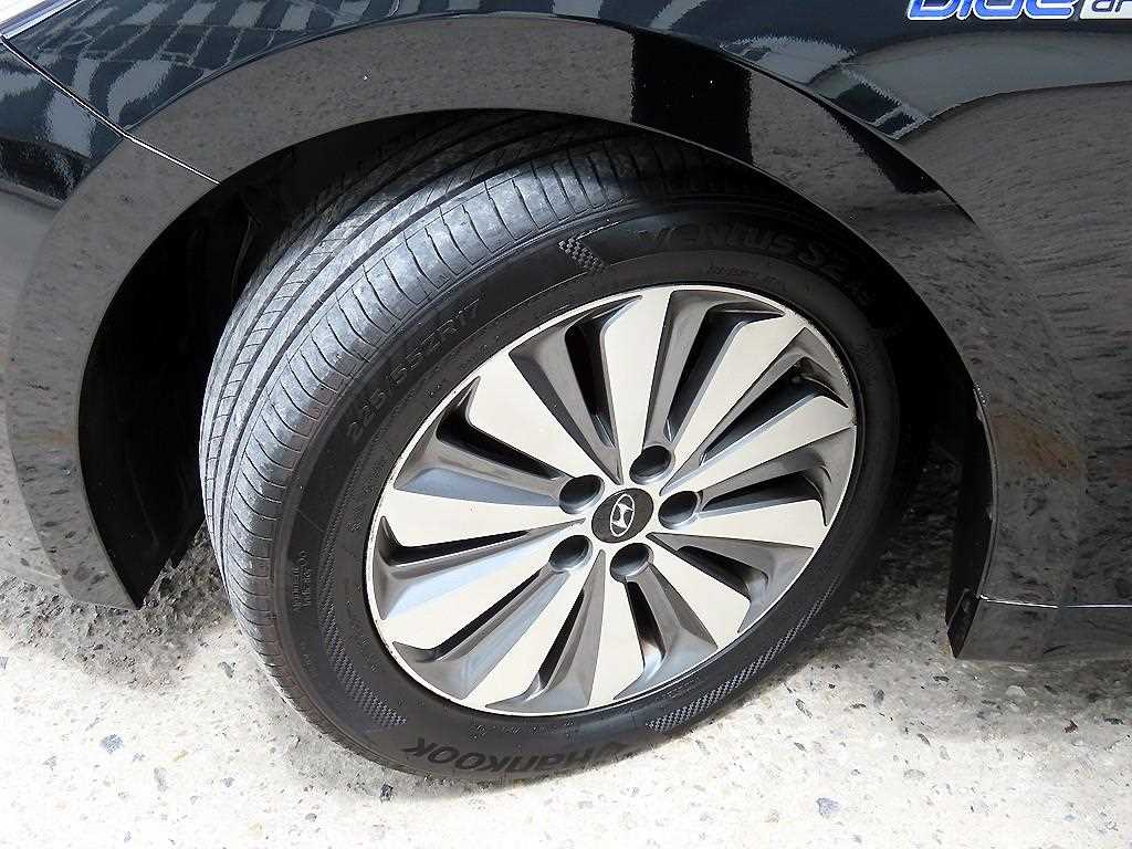 Hyundai Grandeur — photo 20