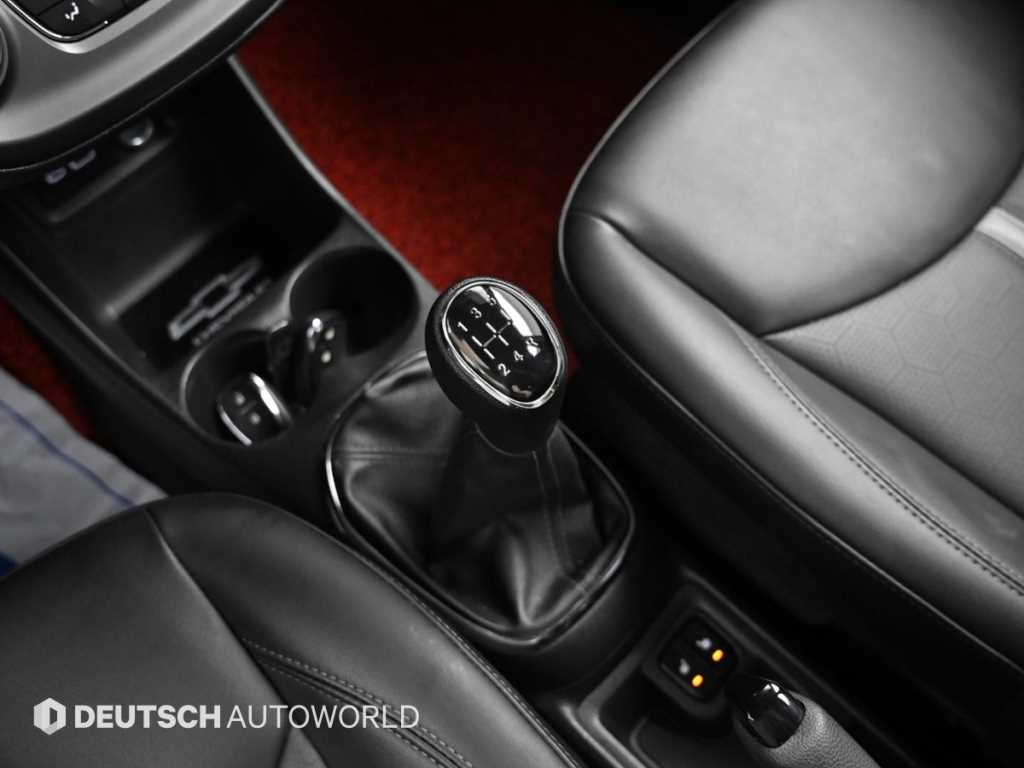 CHEVROLET Spark — photo 09