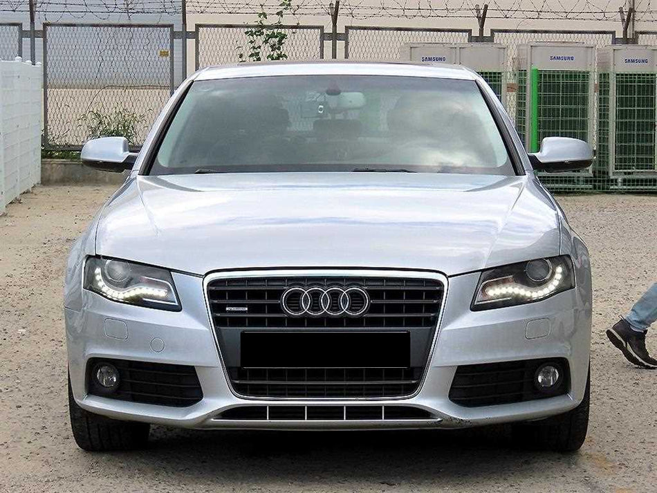 Audi A4 — photo 01