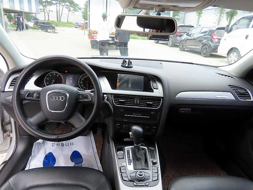 Audi A4 — photo 07