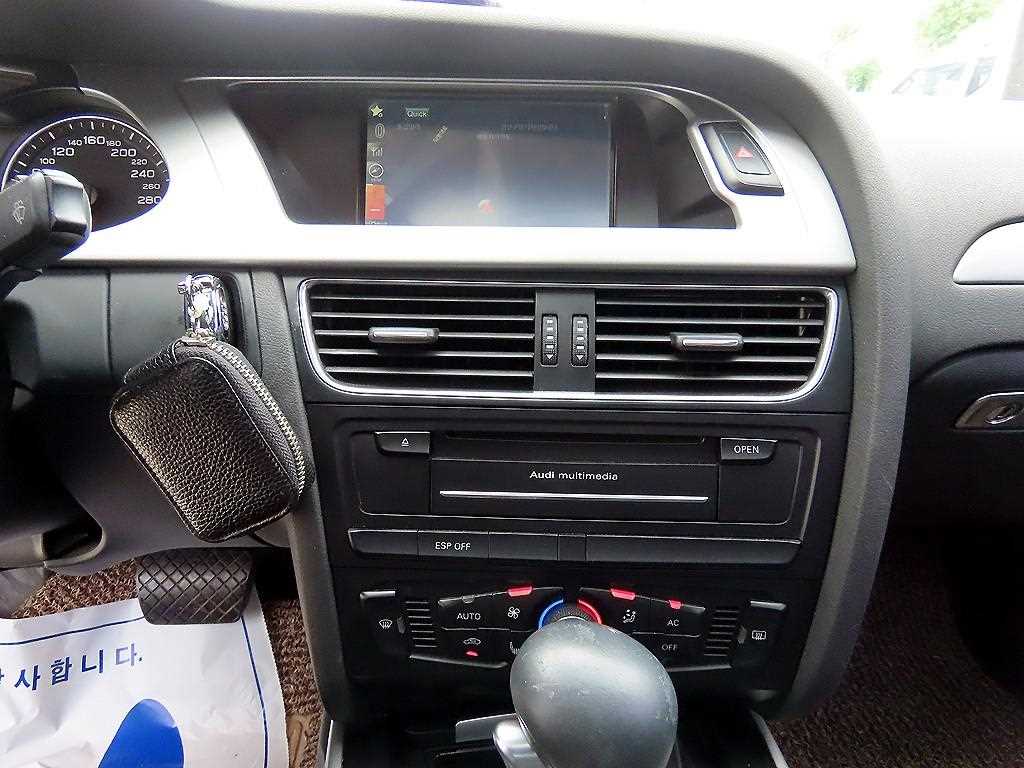 Audi A4 — photo 12