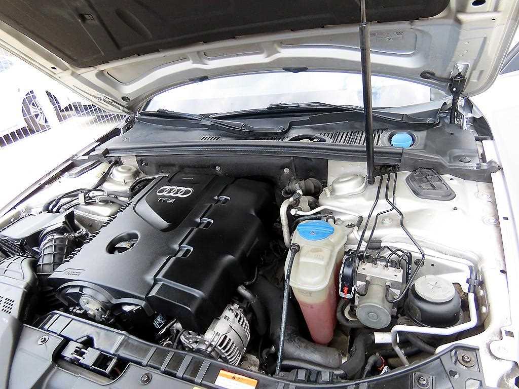 Audi A4 — photo 17