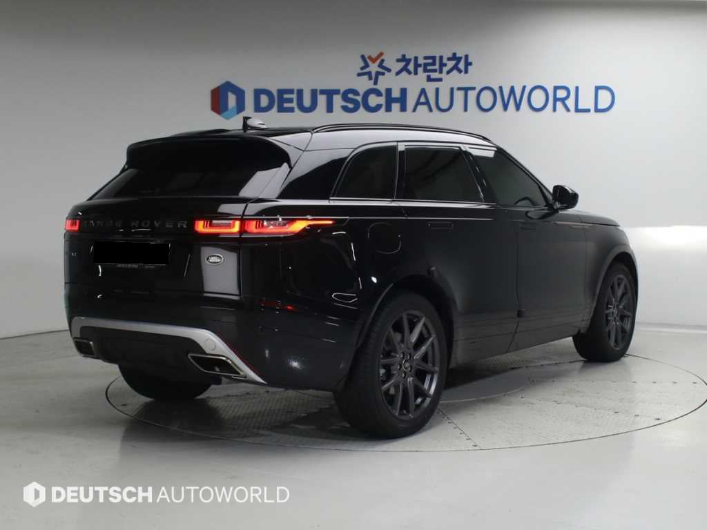 Land Rover Range Rover Velar — photo 02