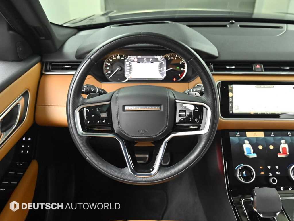 Land Rover Range Rover Velar — photo 13