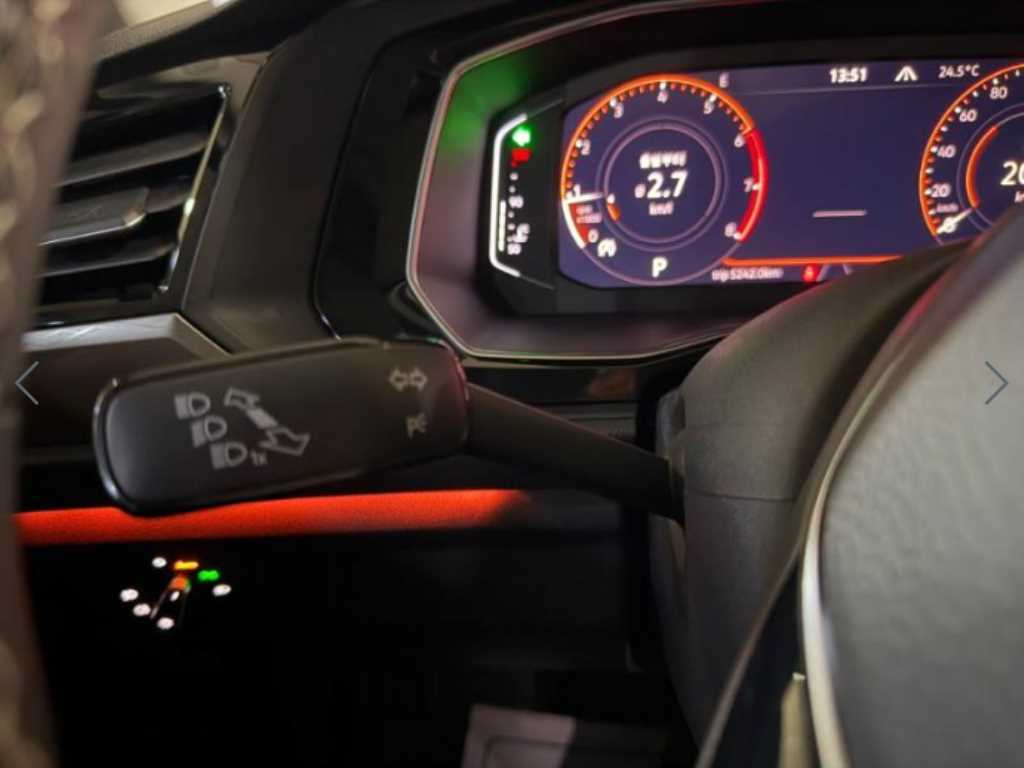 Volkswagen Jetta — photo 14