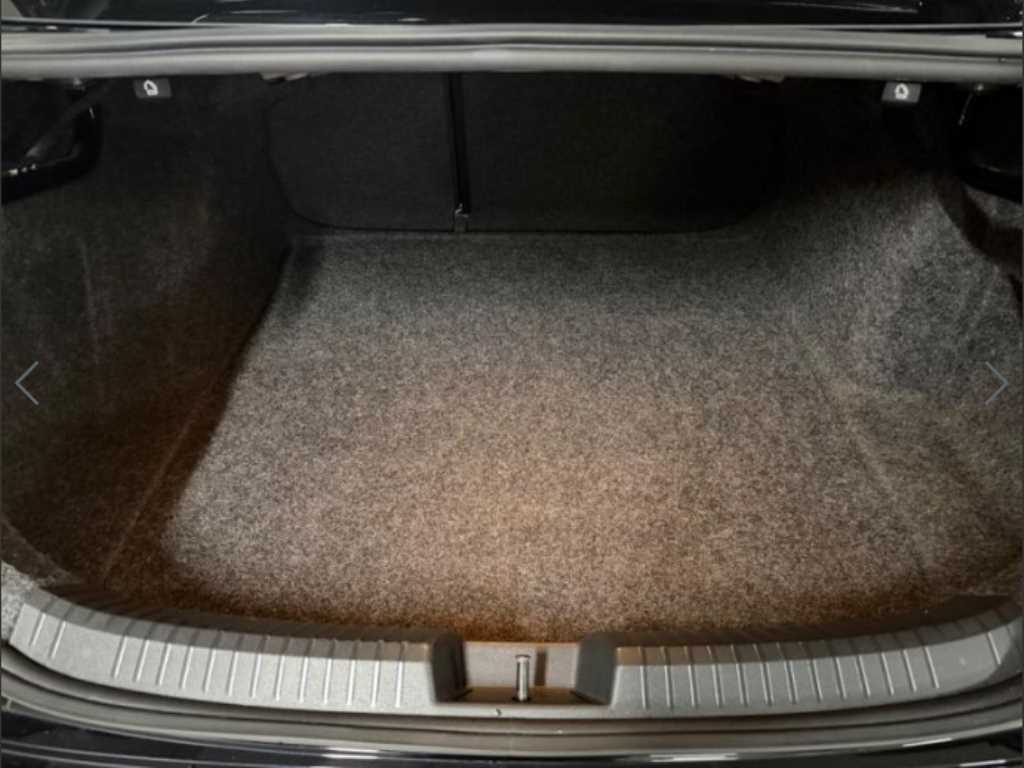 Volkswagen Jetta — photo 16