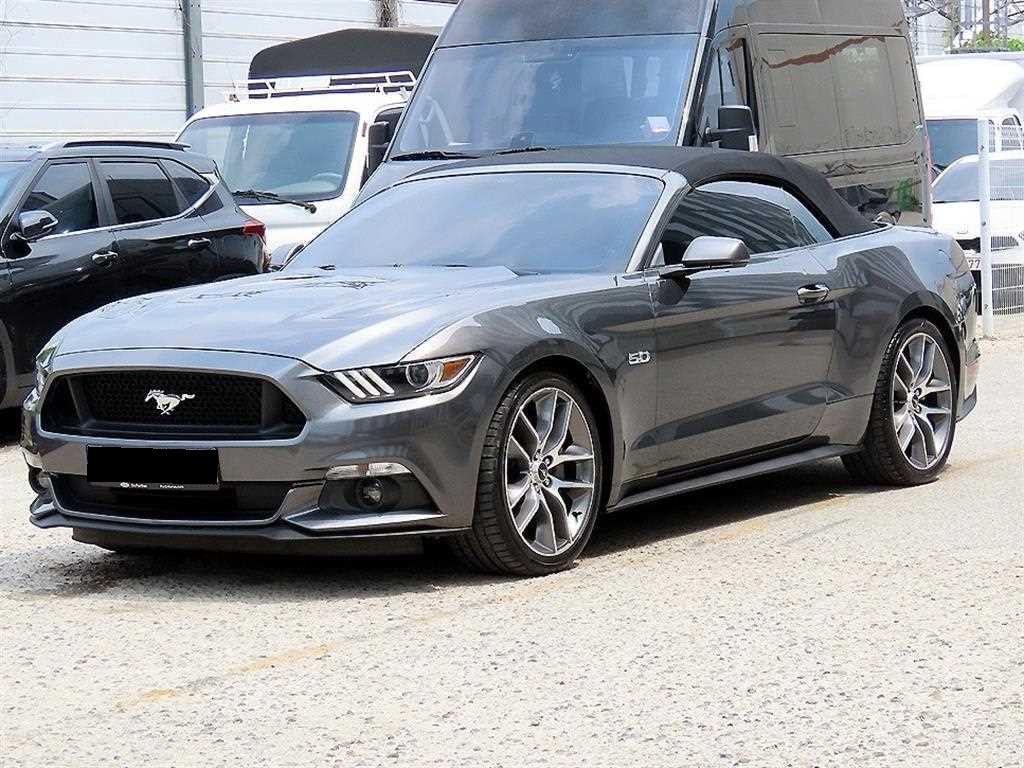 Ford Mustang — photo 02