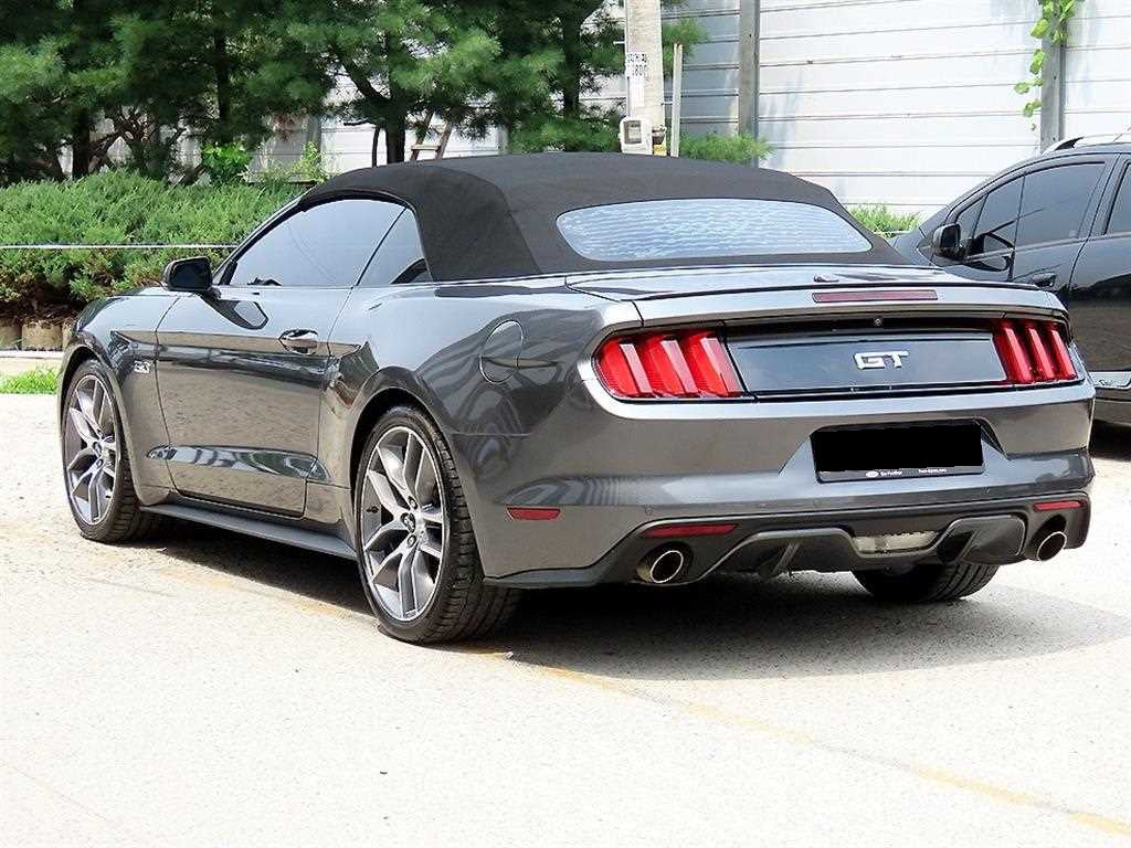 Ford Mustang — photo 03