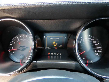Ford Mustang — photo 13