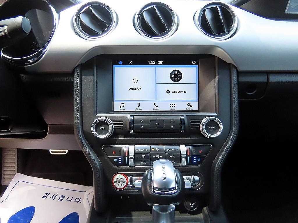 Ford Mustang — photo 16