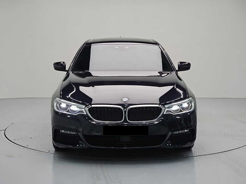 BMW 5-Series — photo 02