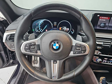 BMW 5-Series — photo 09