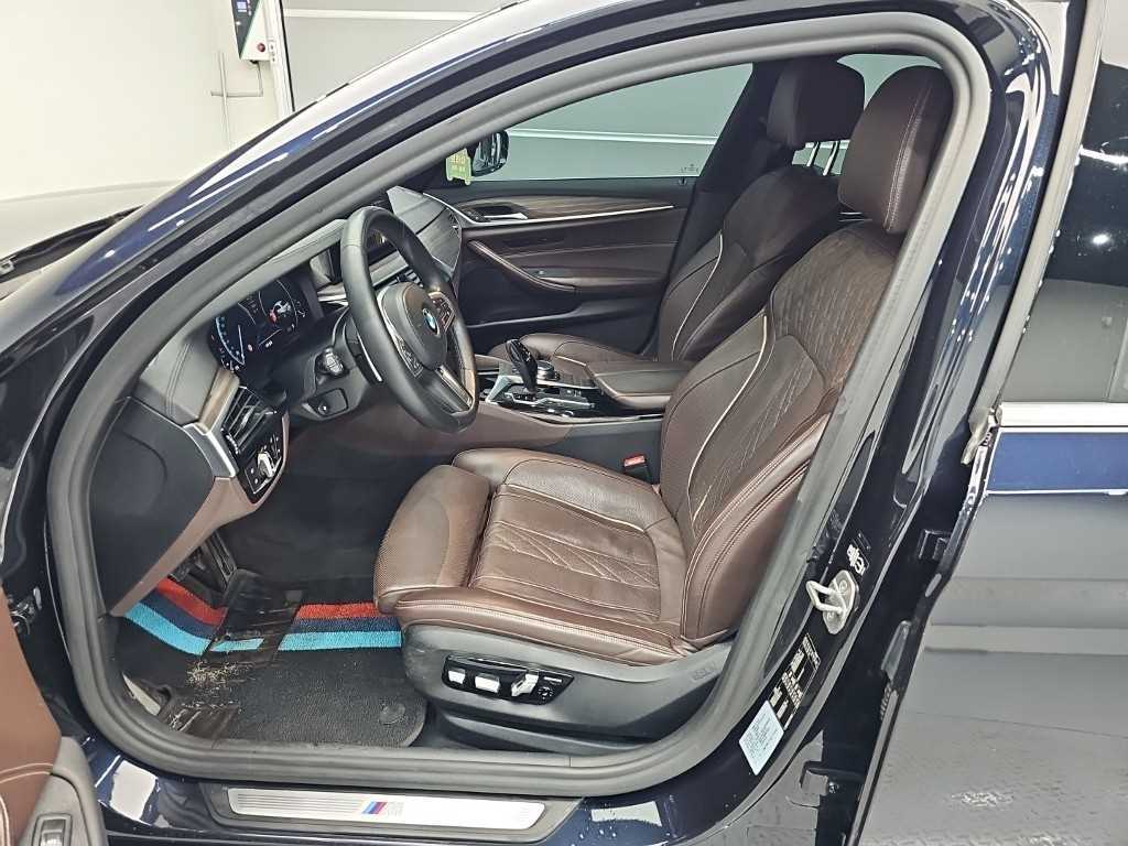 BMW 5-Series — photo 11