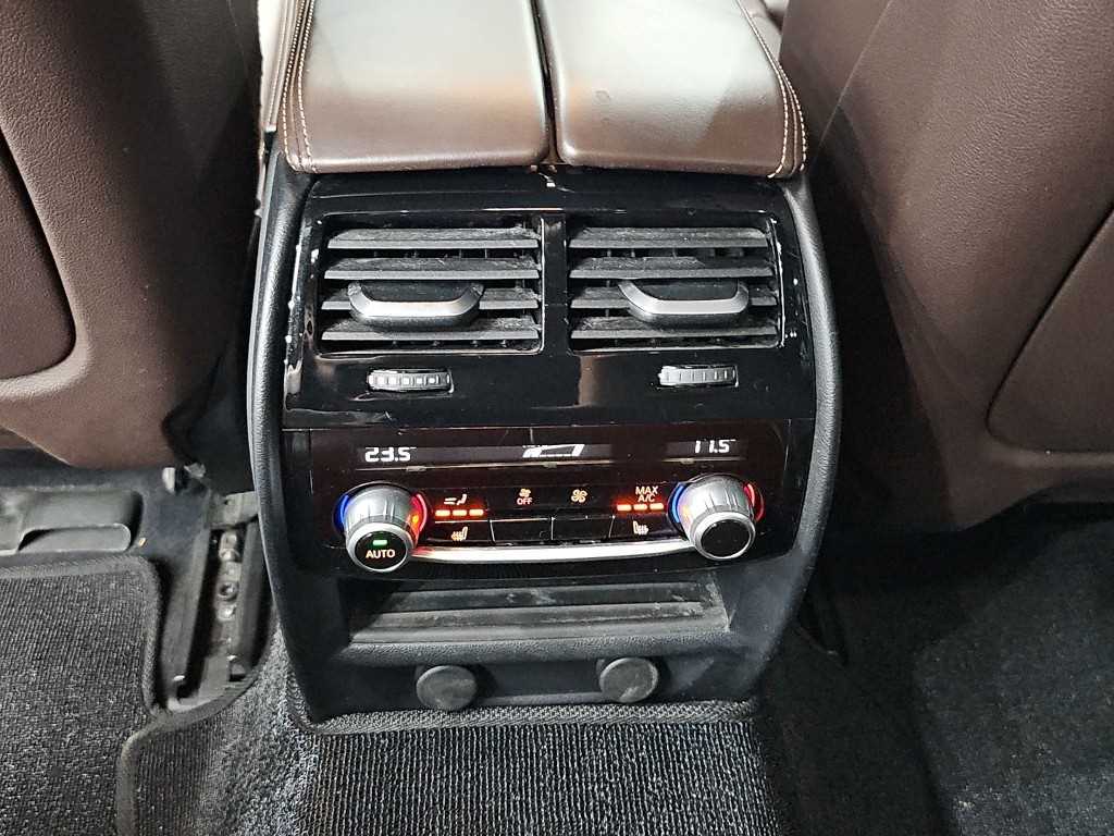 BMW 5-Series — photo 14