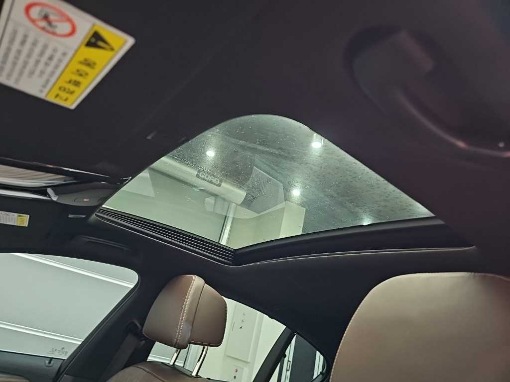 BMW 5-Series — photo 15