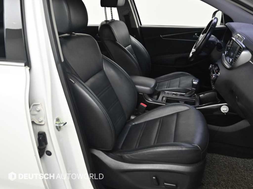 Kia Sorento — photo 10