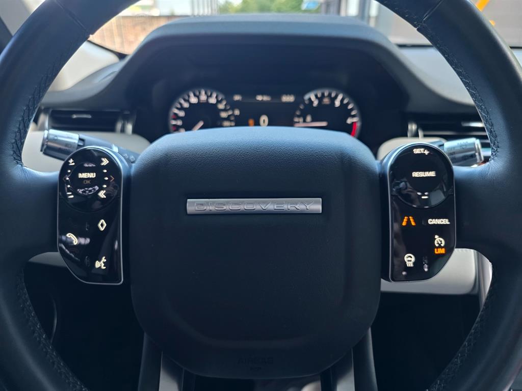 Land Rover Discovery Sport — photo 08