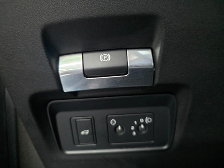 Land Rover Discovery Sport — photo 10